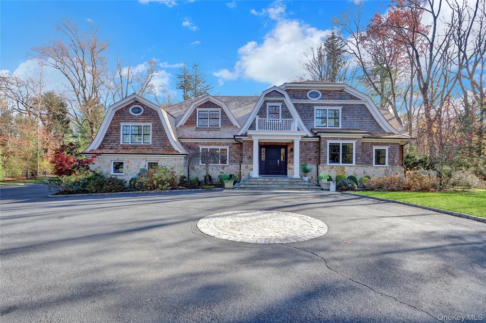119 Wheatley Road Old Westbury, NY 11568