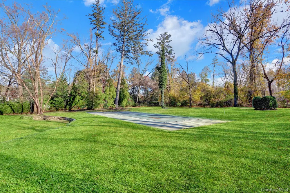 119 Wheatley Road Old Westbury, NY 11568