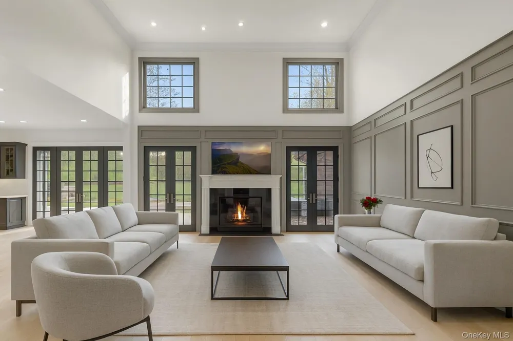 119 Wheatley Road Old Westbury, NY 11568