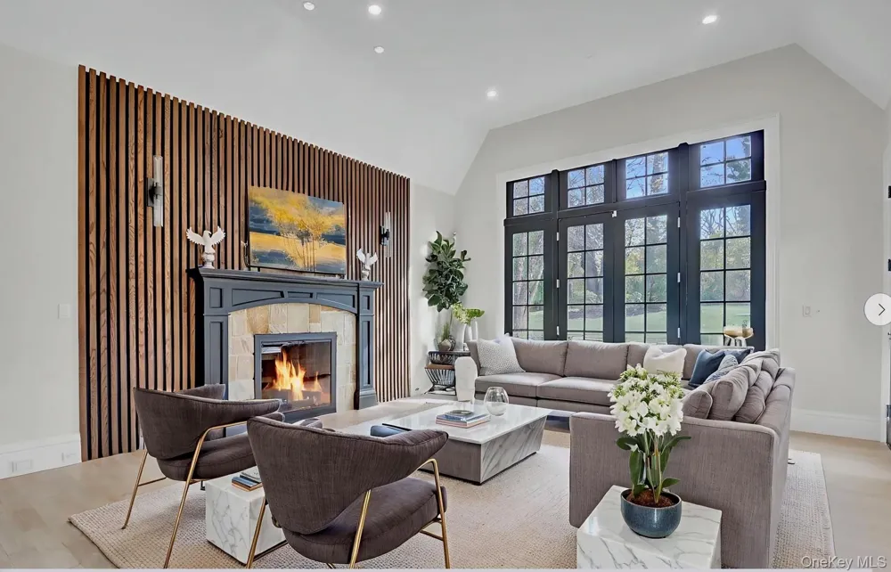 119 Wheatley Road Old Westbury, NY 11568