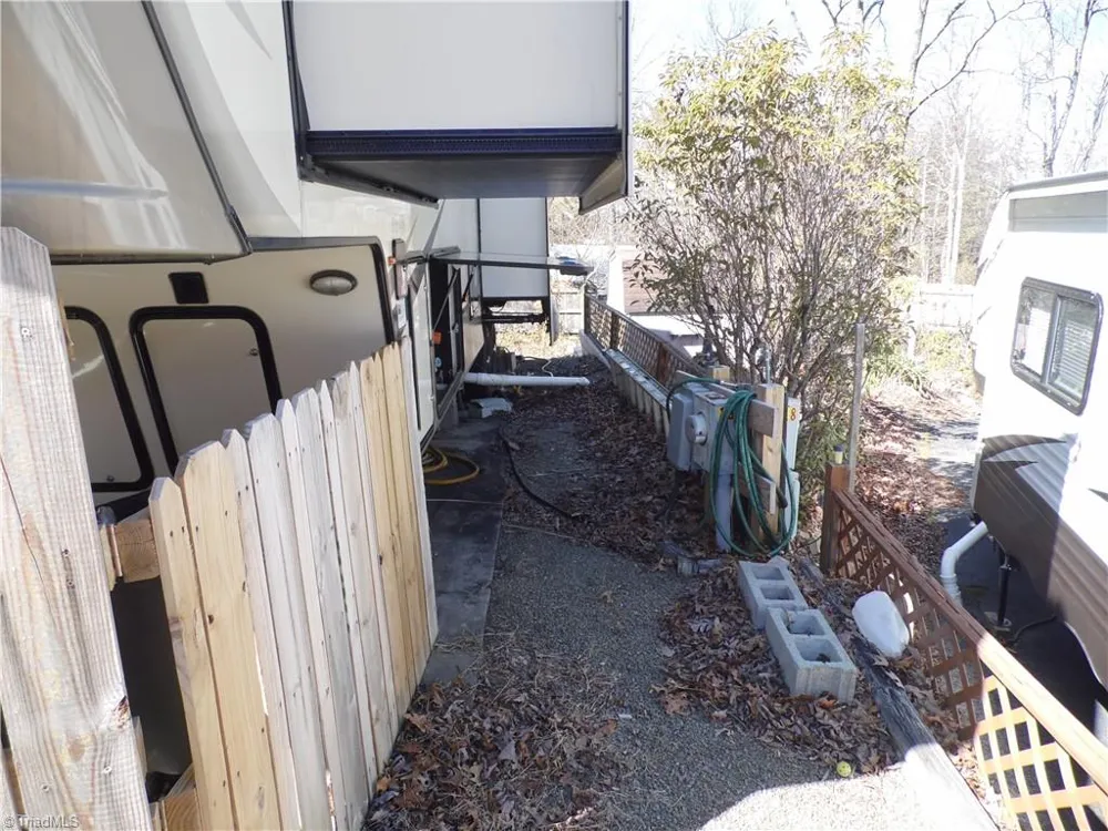 184 Club House Drive Ennice, NC 28623