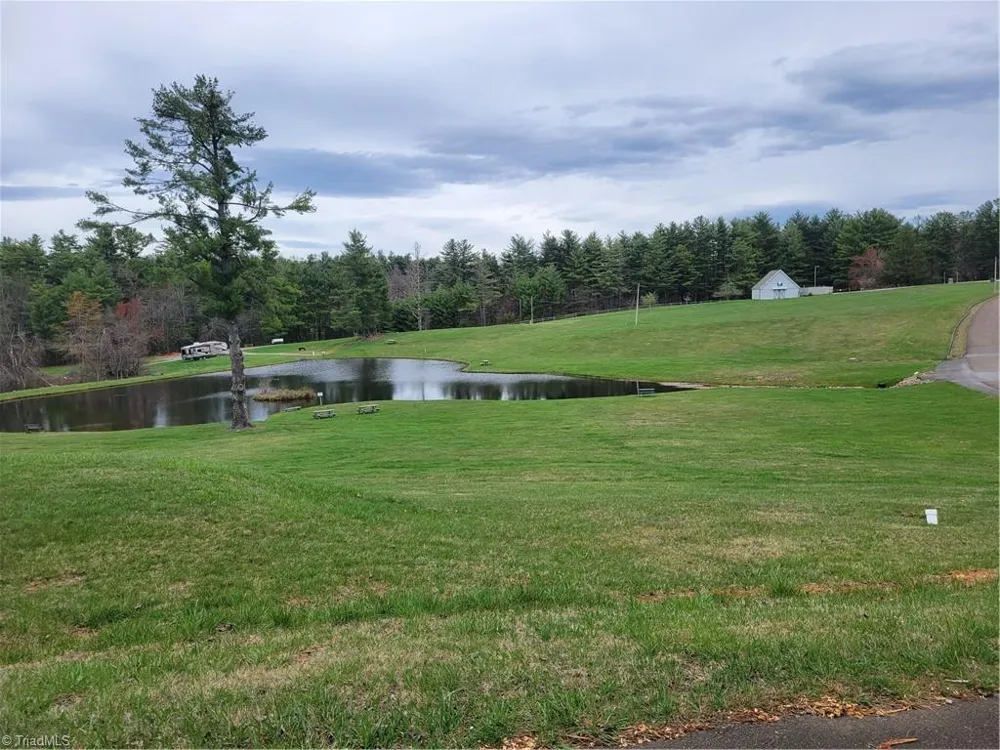 184 Club House Drive Ennice, NC 28623