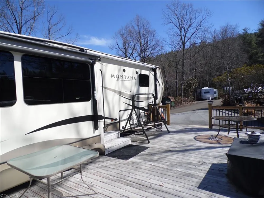 184 Club House Drive Ennice, NC 28623