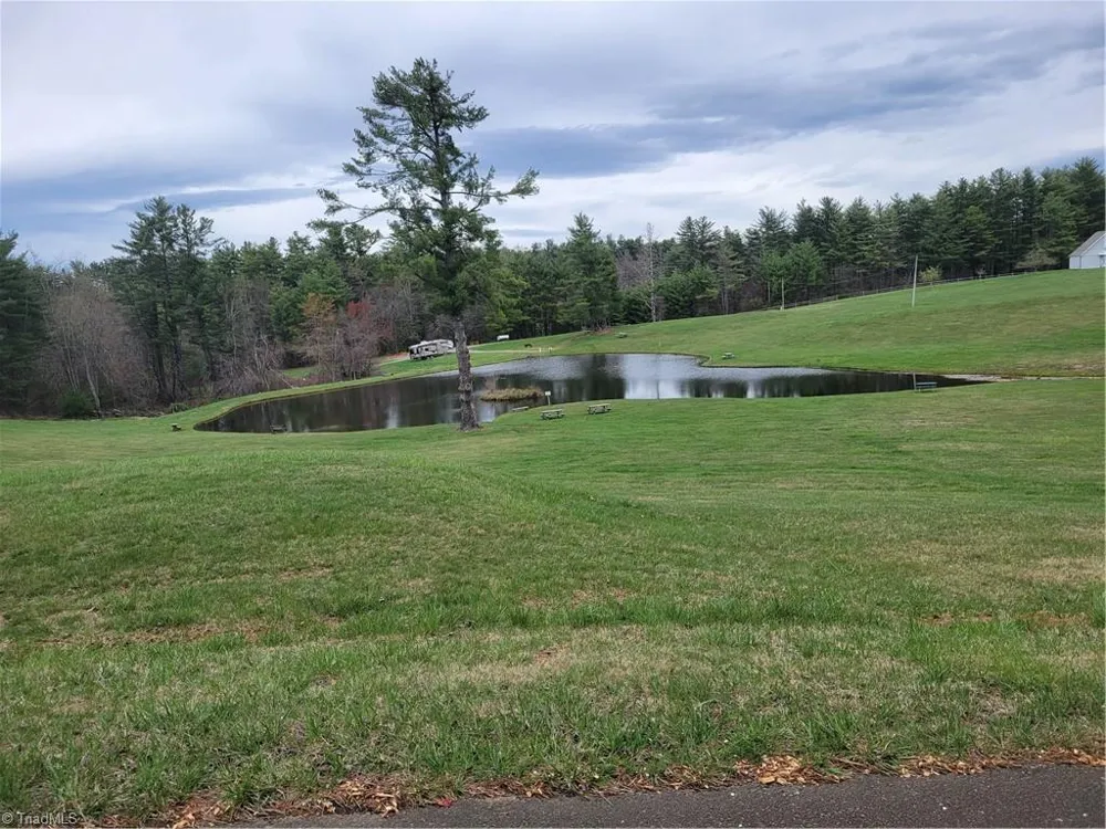 184 Club House Drive Ennice, NC 28623