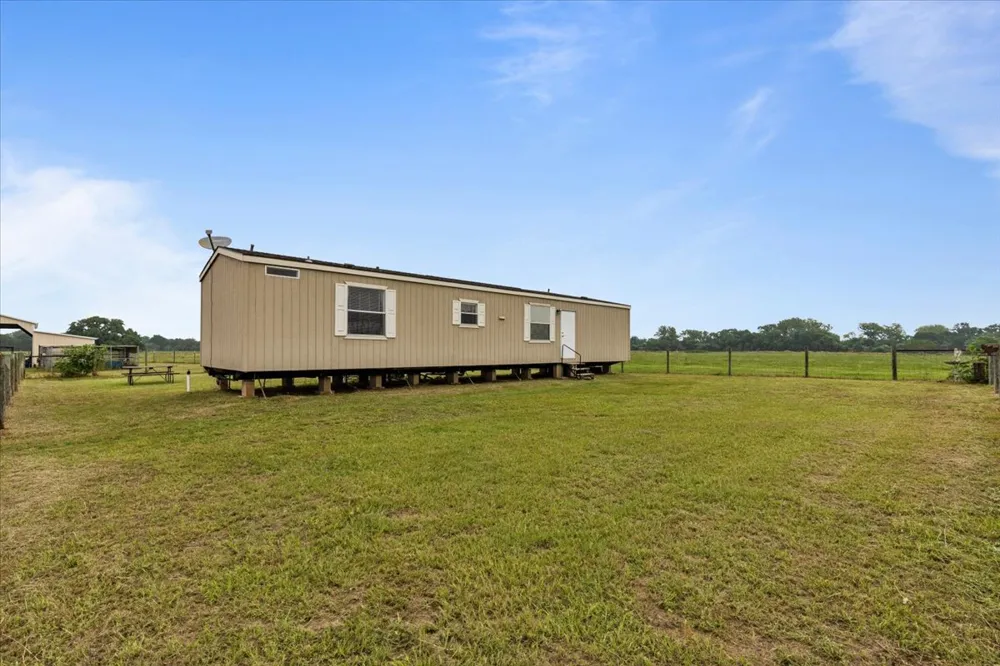 1436 Fm 2571 Smithville, TX 78957