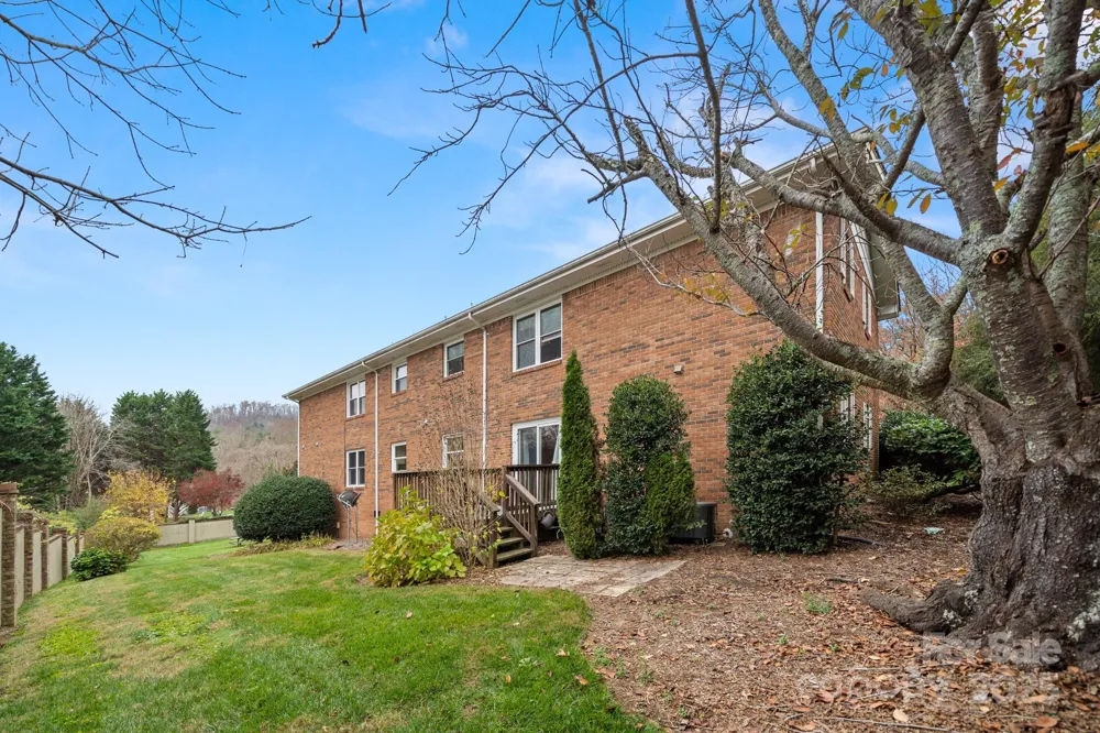 27 Capri Lane #15-D Hendersonville, NC 28791