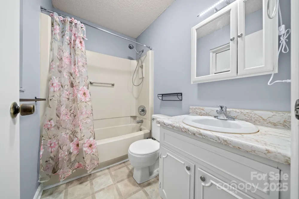 27 Capri Lane #15-D Hendersonville, NC 28791