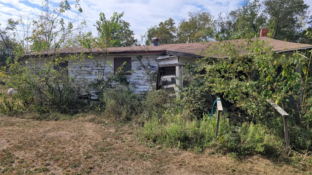 9999 County Road 2884 Marlin, TX 76661