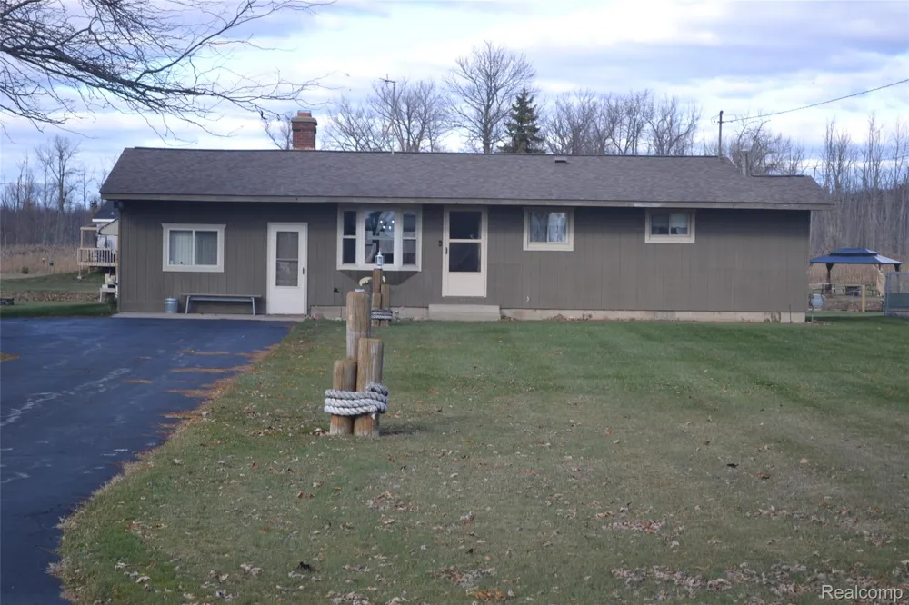 2347 E Bay Ridge Drive Au Gres City, MI 48703