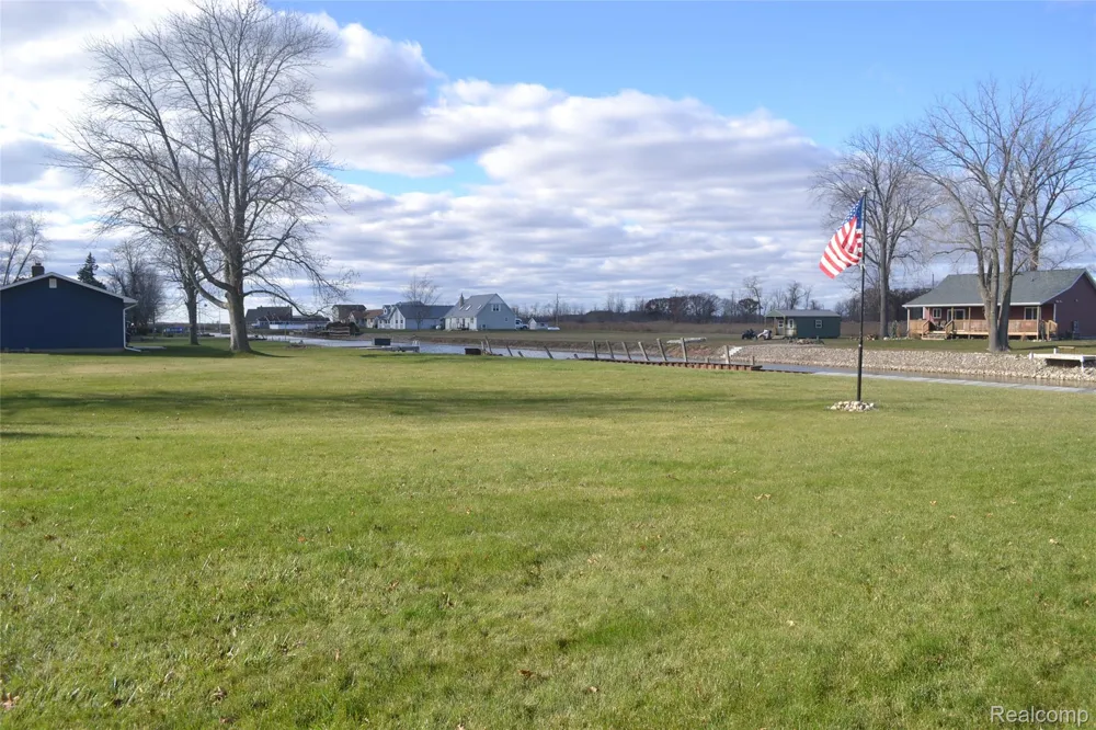 2347 E Bay Ridge Drive Au Gres City, MI 48703