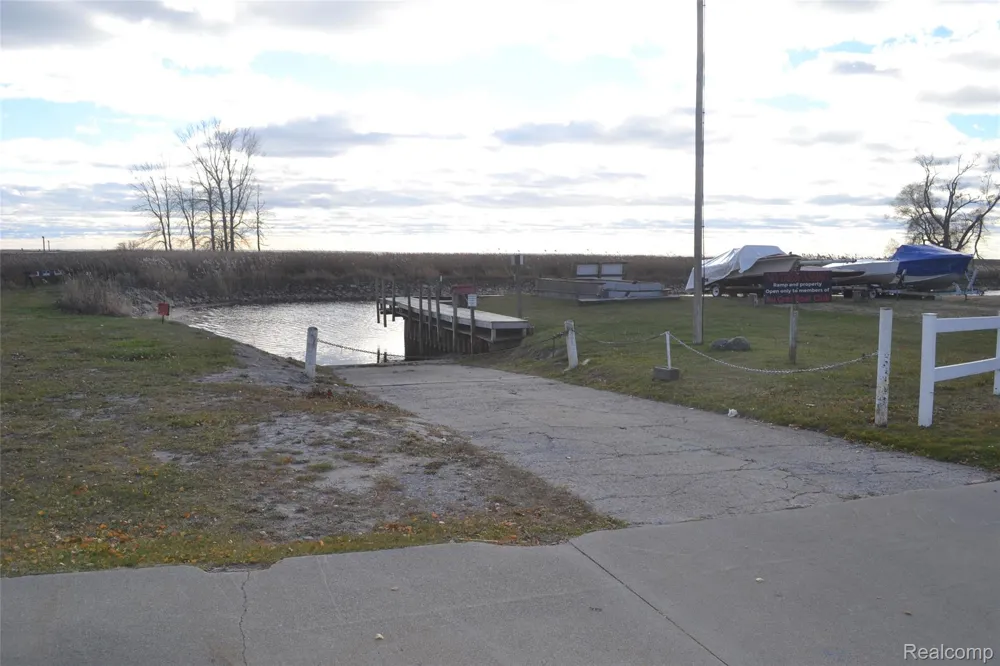 2347 E Bay Ridge Drive Au Gres City, MI 48703