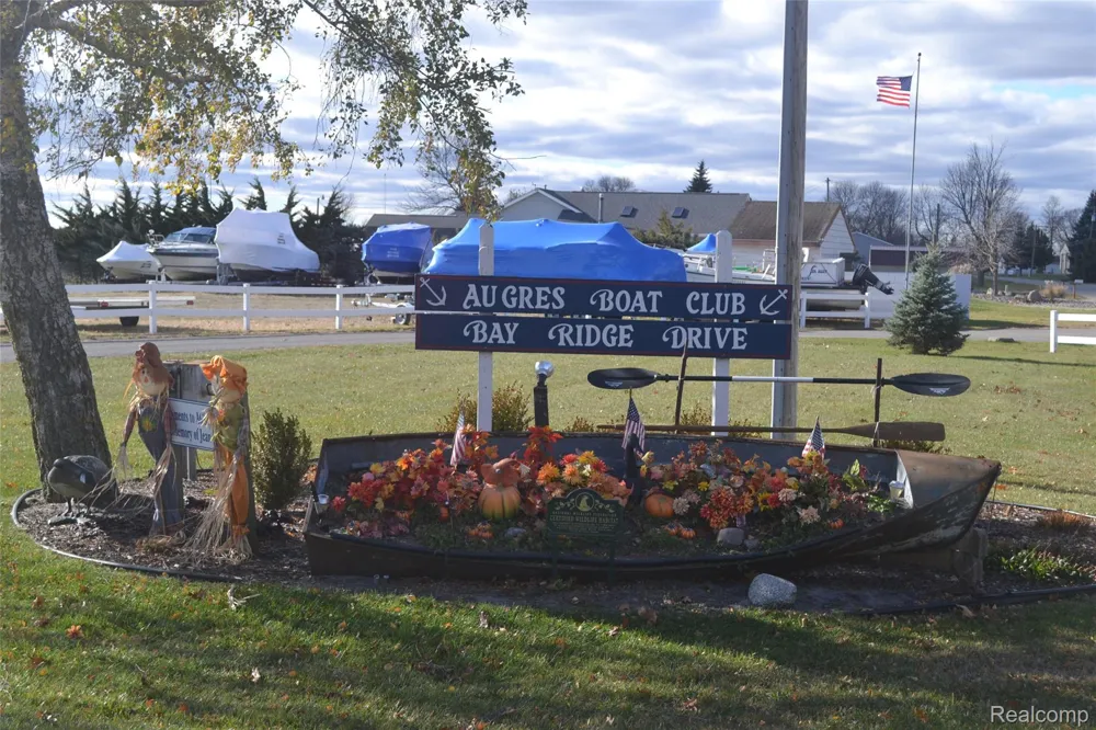 2347 E Bay Ridge Drive Au Gres City, MI 48703