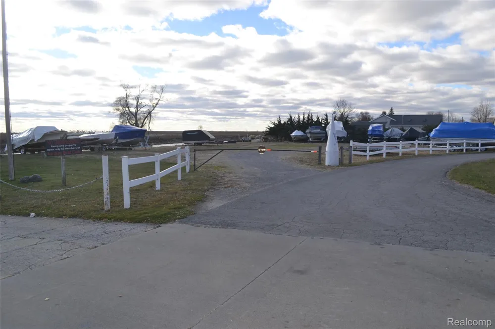 2347 E Bay Ridge Drive Au Gres City, MI 48703