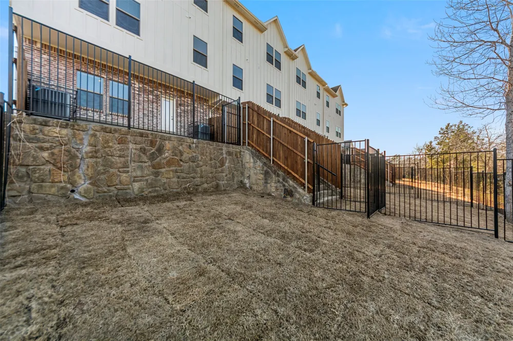 6377 MASON COURT Dallas, TX 75227