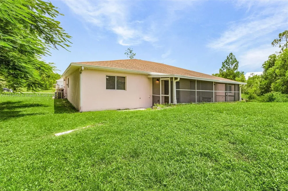 2412 Millie Ave #2412 Lehigh Acres, FL 33973