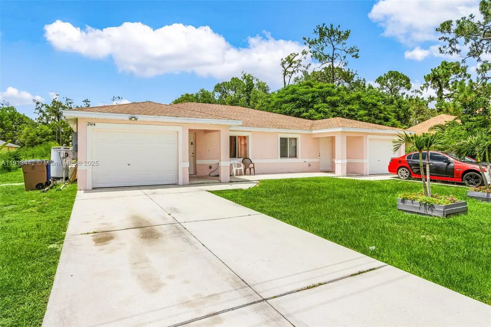 2412 Millie Ave #2412 Lehigh Acres, FL 33973