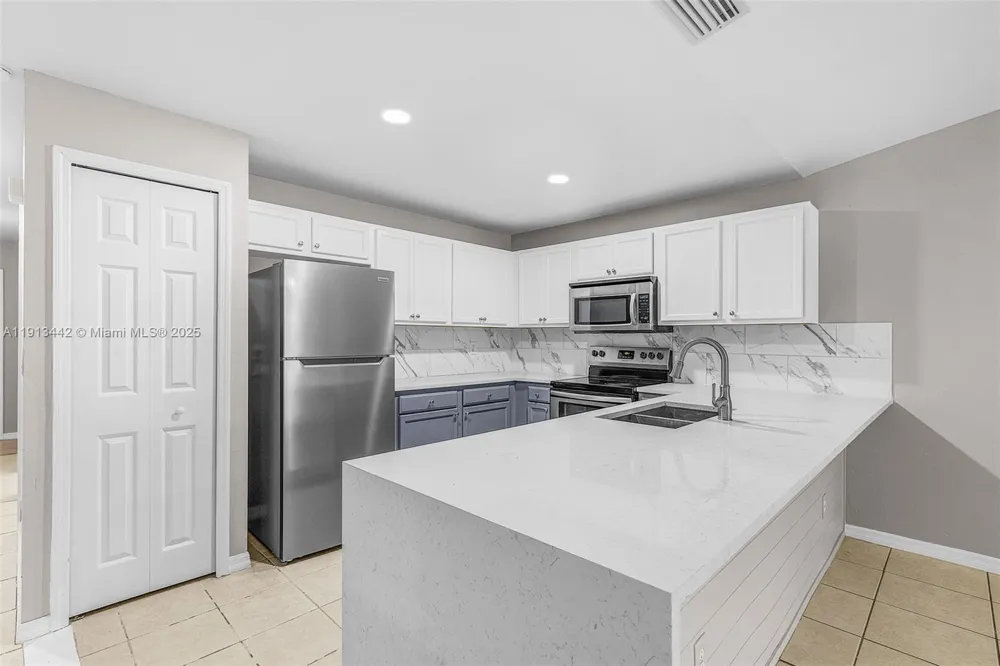 2412 Millie Ave #2412 Lehigh Acres, FL 33973