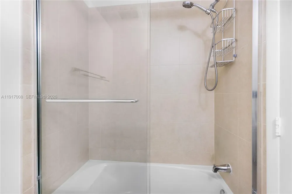 3340 NE 190th St #909 Aventura, FL 33180