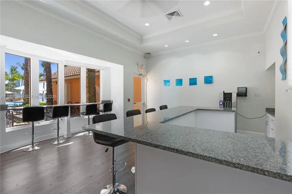 3340 NE 190th St #909 Aventura, FL 33180