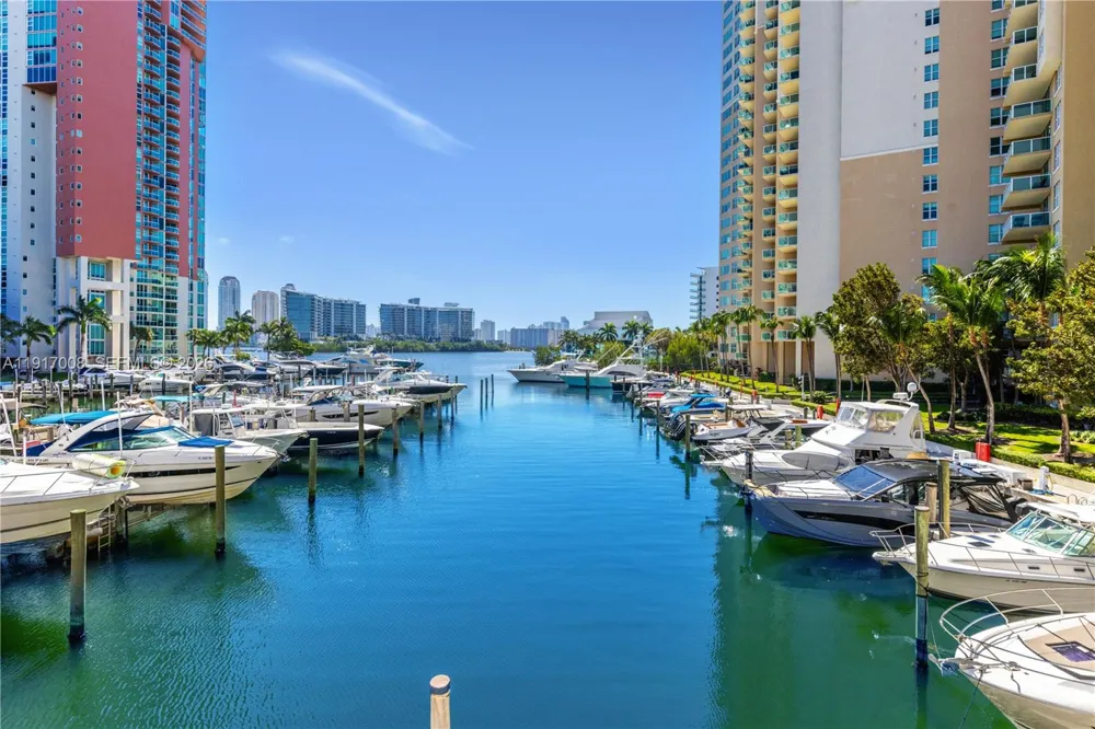 3340 NE 190th St #909 Aventura, FL 33180