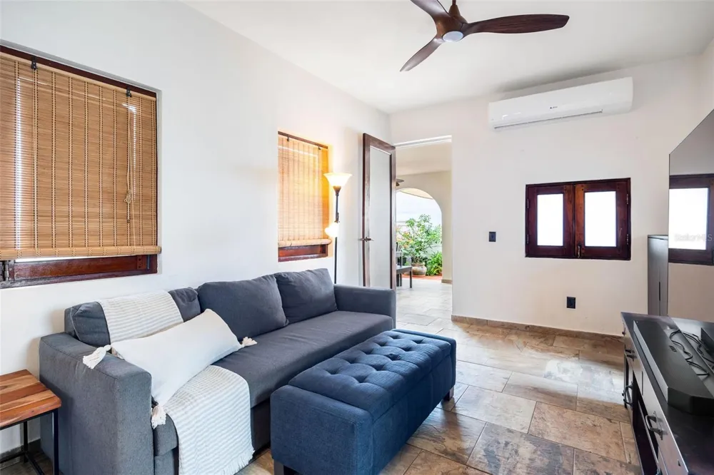 152 RAFAEL CORDERO #PH-2 San Juan, PR 00901