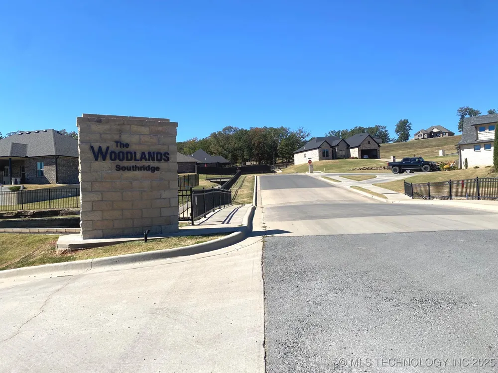 704 Woodlands Drive Tahlequah, OK 74464