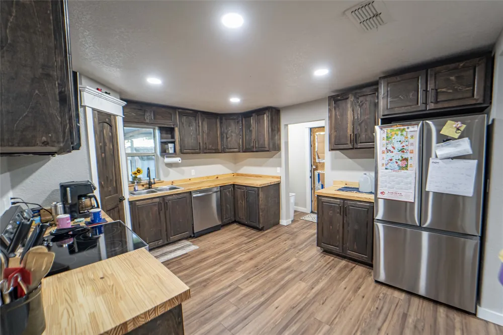 801 W Wheeler Street Breckenridge, TX 76424