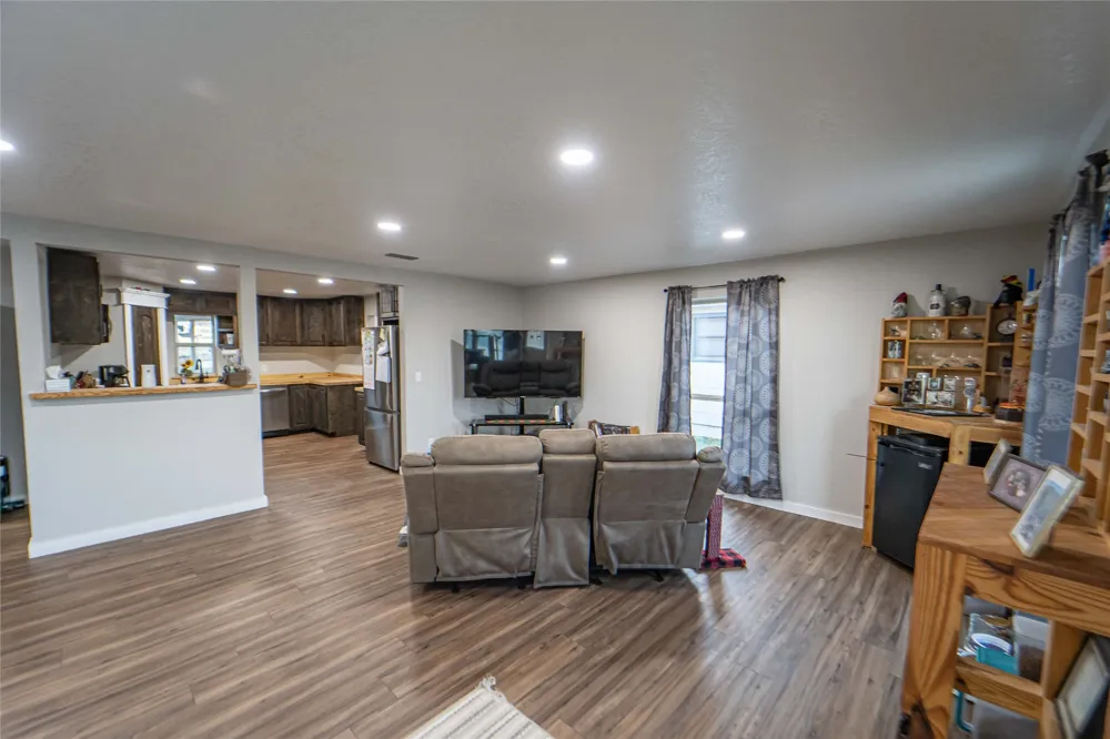801 W Wheeler Street Breckenridge, TX 76424