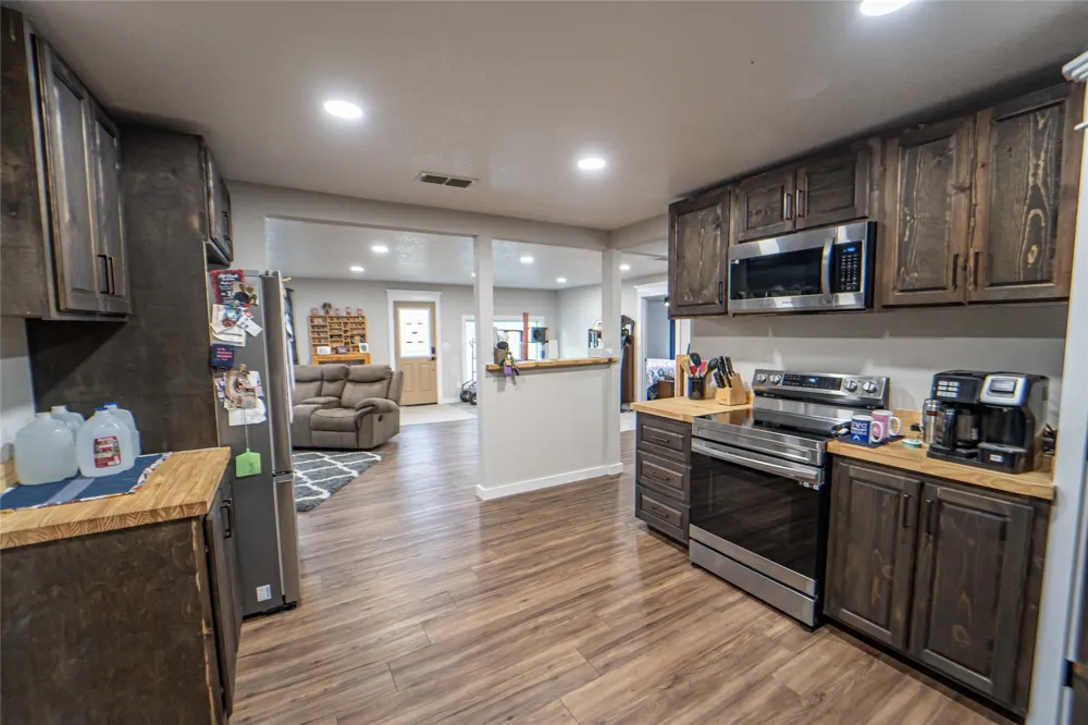 801 W Wheeler Street Breckenridge, TX 76424