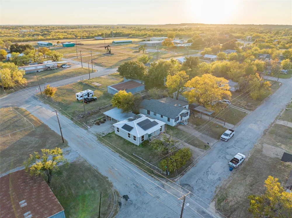 801 W Wheeler Street Breckenridge, TX 76424