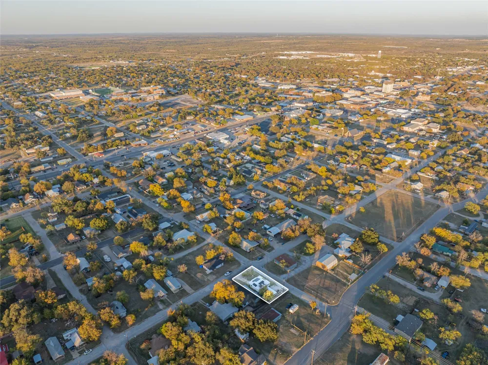 801 W Wheeler Street Breckenridge, TX 76424