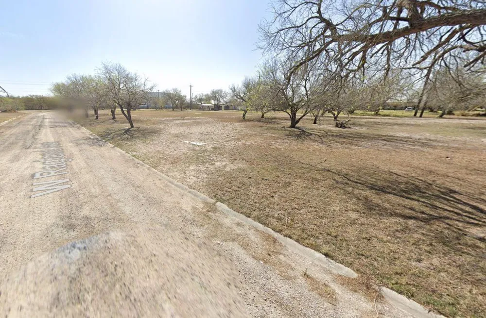 419 W Ragland Avenue Kingsville, TX 78363