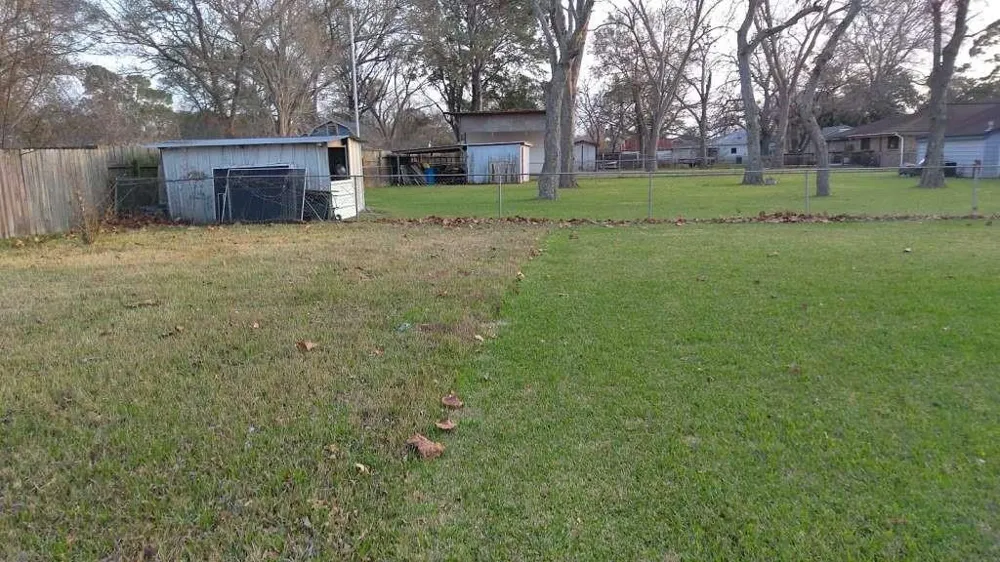 5 Avery Street Clute, TX 77531