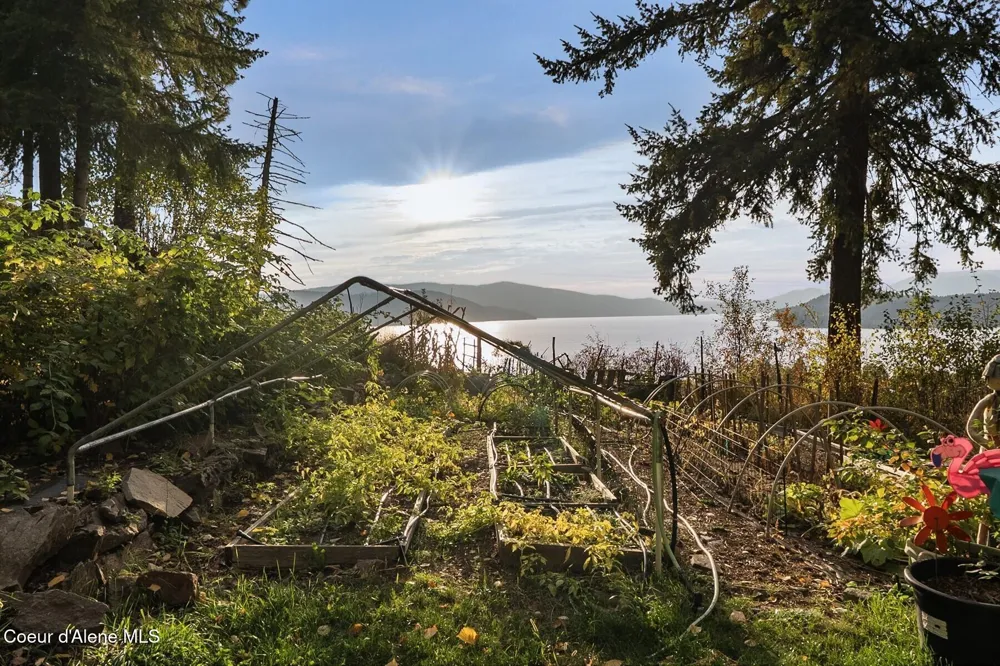 130 Mayaka Road Hope, ID 83836