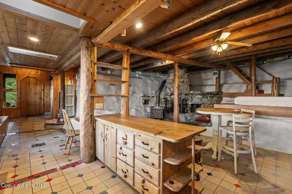 130 Mayaka Road Hope, ID 83836