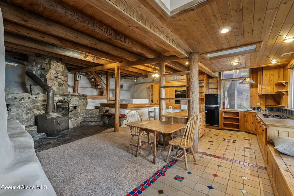 130 Mayaka Road Hope, ID 83836