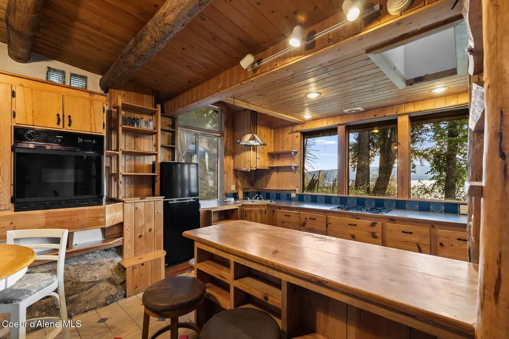 130 Mayaka Road Hope, ID 83836