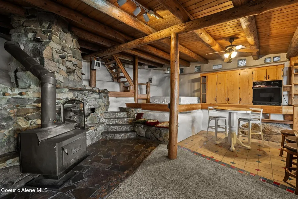 130 Mayaka Road Hope, ID 83836