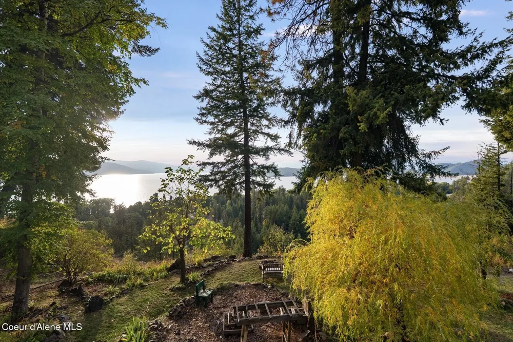 130 Mayaka Road Hope, ID 83836