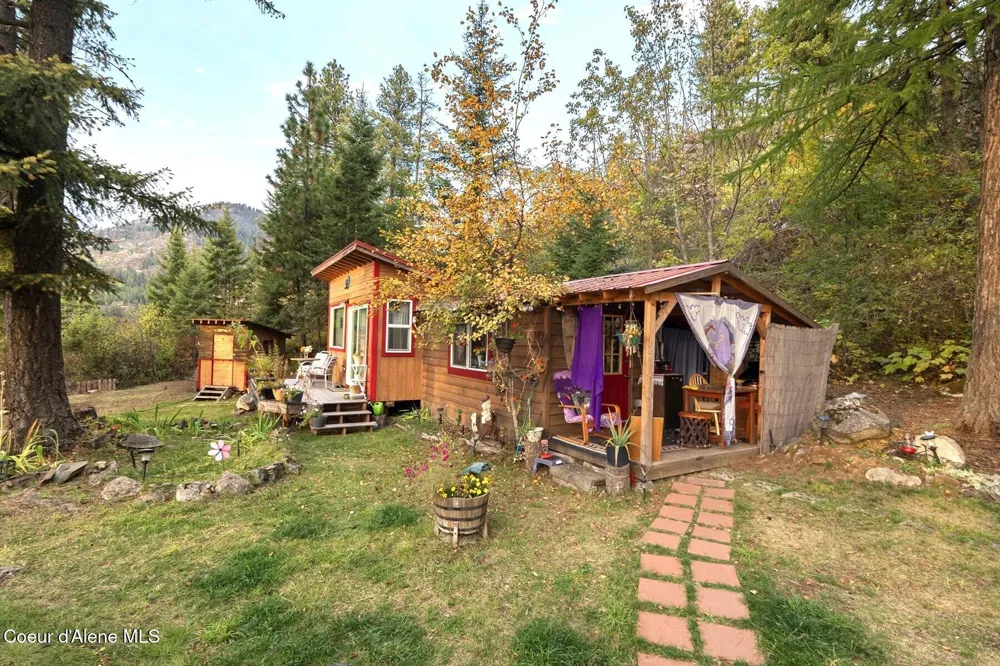 130 Mayaka Road Hope, ID 83836