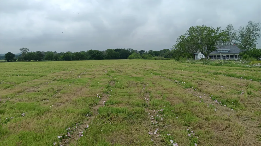 Hwy  7 Chilton, TX 76632
