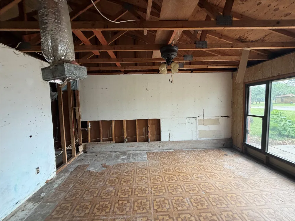 231 7th Street Aransas Pass, TX 78336