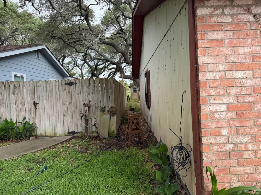 231 7th Street Aransas Pass, TX 78336