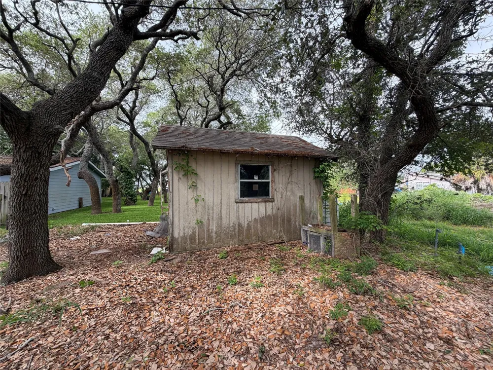 231 7th Street Aransas Pass, TX 78336