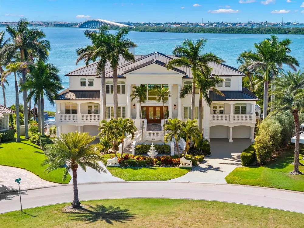 6199 54TH STREET S St Petersburg, FL 33715