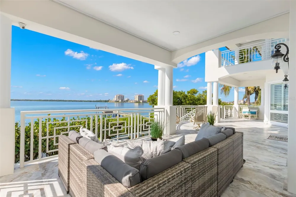 6199 54TH STREET S St Petersburg, FL 33715