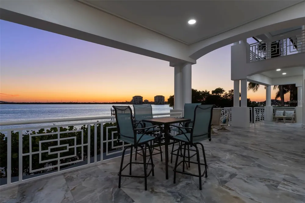 6199 54TH STREET S St Petersburg, FL 33715