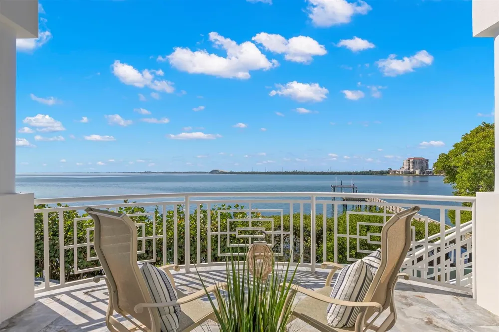 6199 54TH STREET S St Petersburg, FL 33715