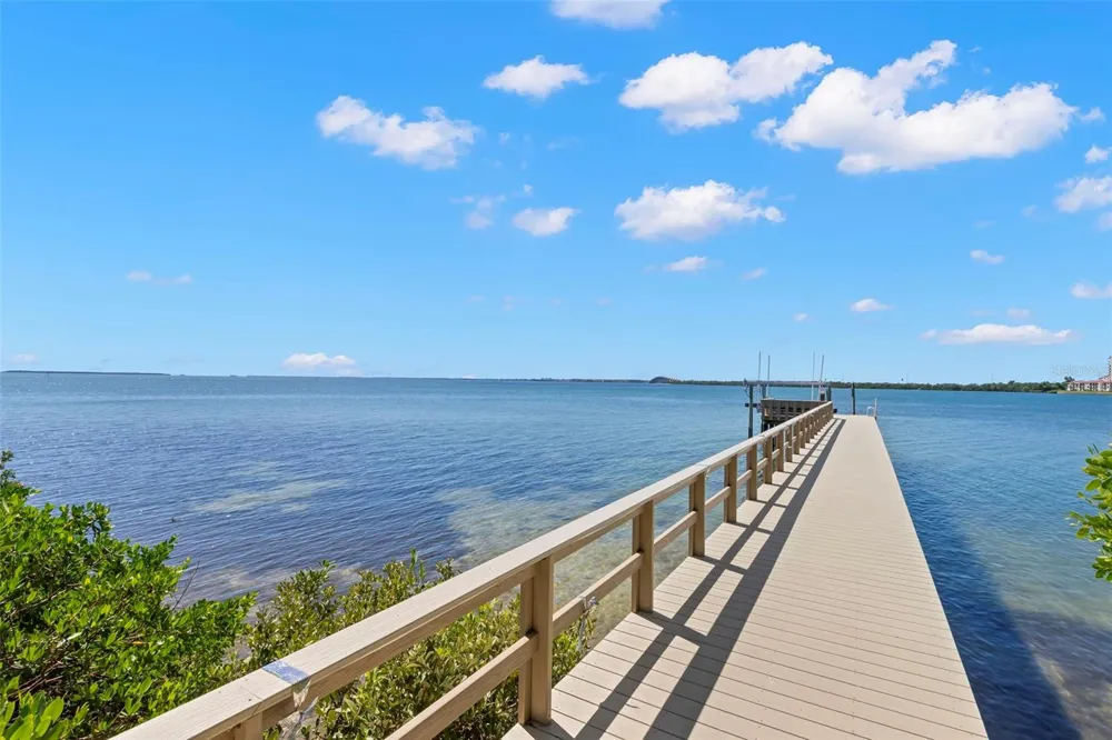 6199 54TH STREET S St Petersburg, FL 33715