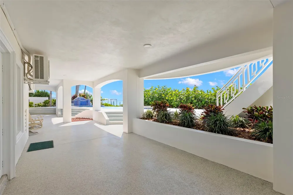 6199 54TH STREET S St Petersburg, FL 33715